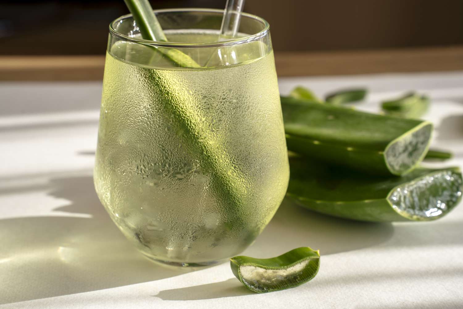 7 Benefits of Drinking Aloe Vera Juice Daily: Safety & Dosage